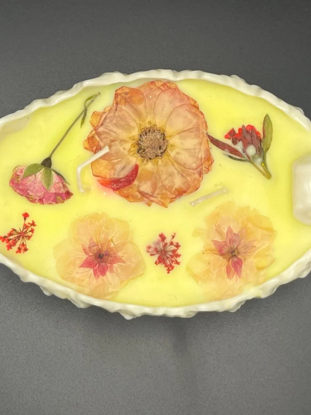 Pressed Botanical Lenox Shell Dish Candle Lemon Blossom